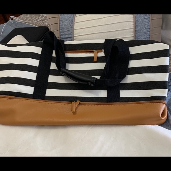 DSW Handbags - Zippered striped  weekender tote